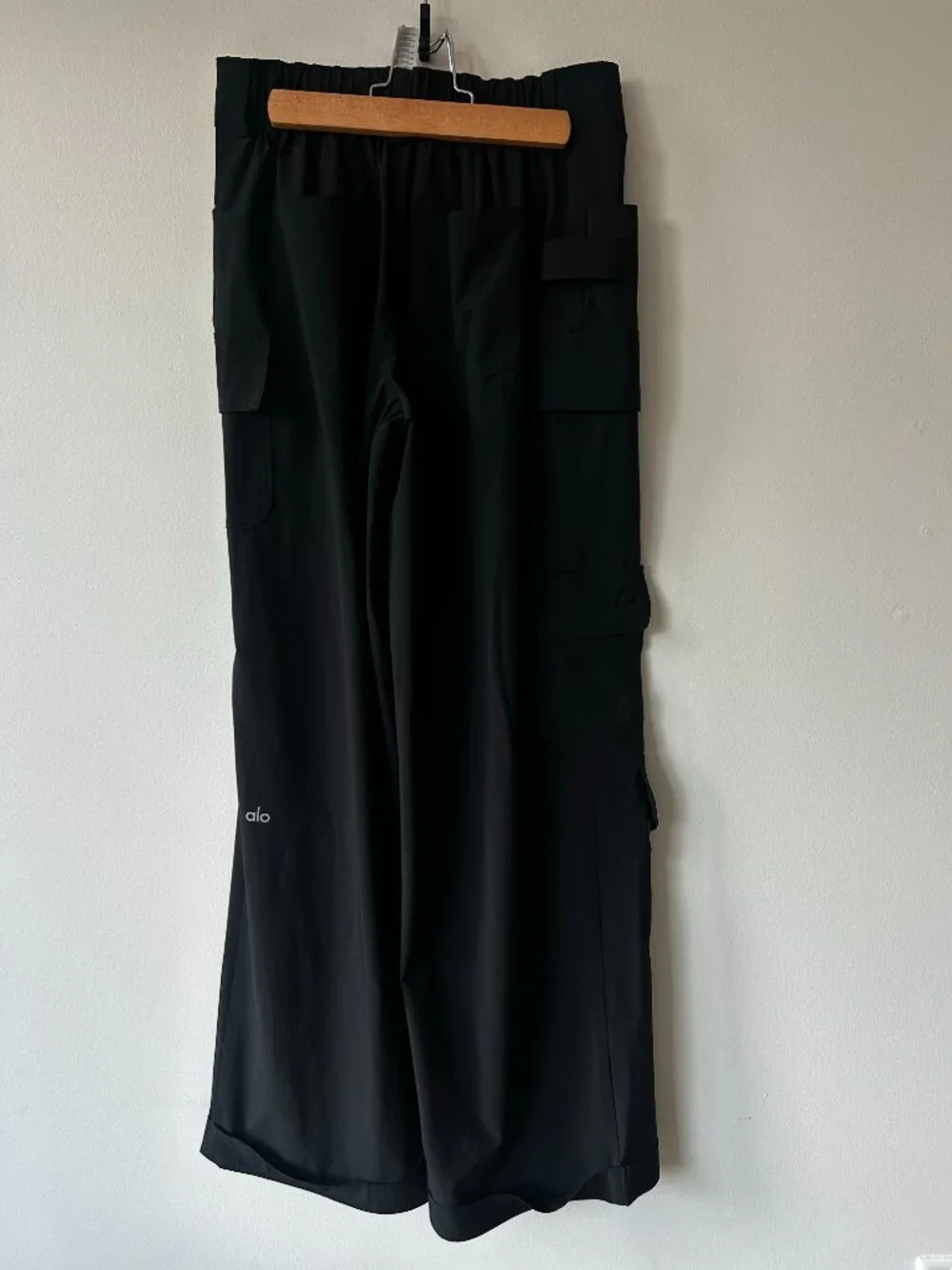 Alo Workwear Cargo Pant Size: XS | Color Black